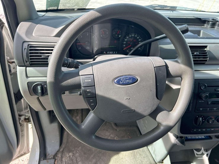 2005-ford-freestar-image-11