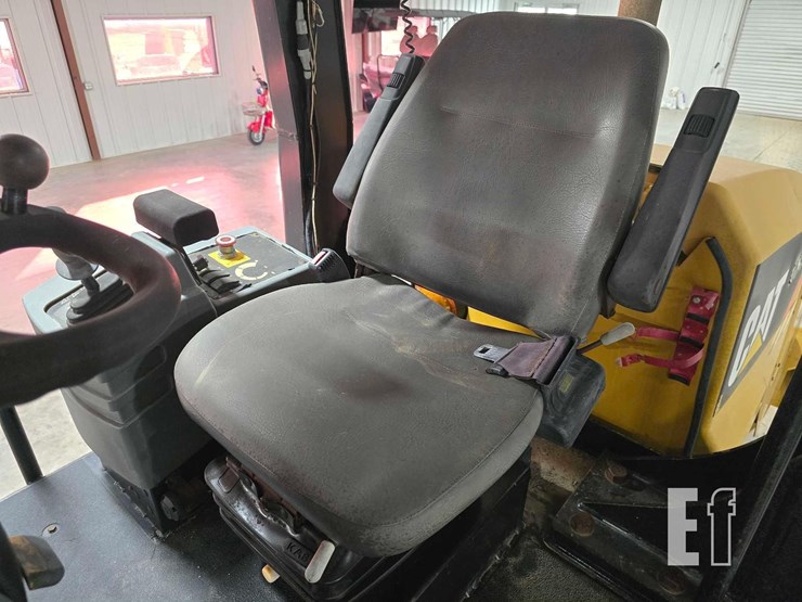 2013-caterpillar-cs44-image-17