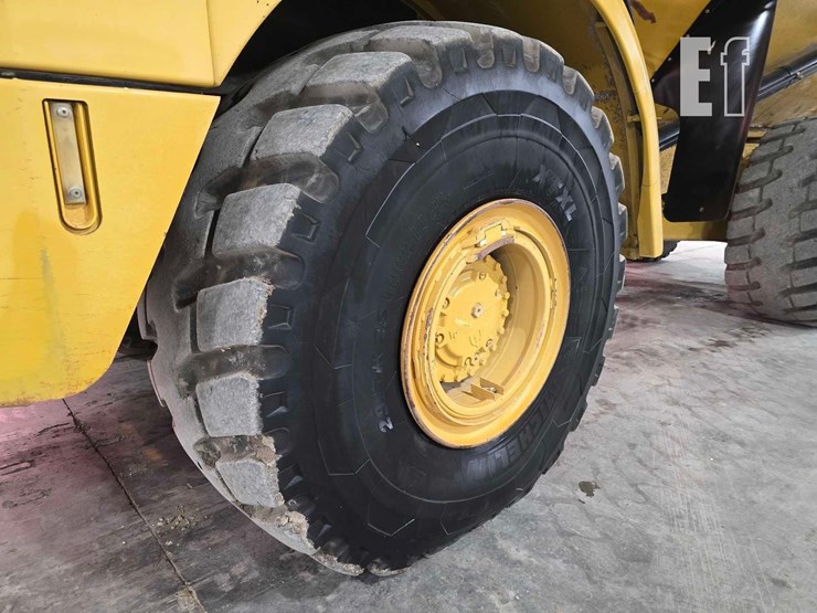 2015-caterpillar-745c-image-19