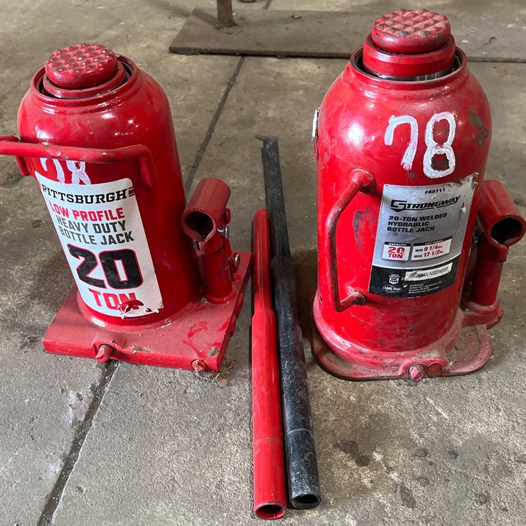 #78 • LOT OF 2 20 TON BOTTLE JACKS