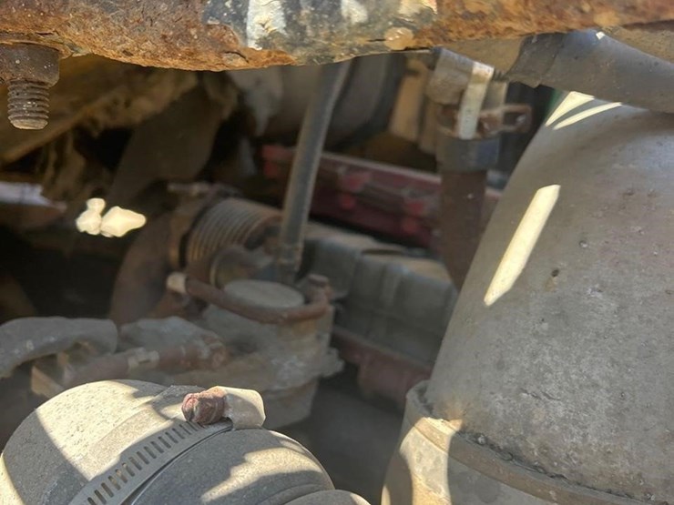 2008-sterling-l8500-image-42