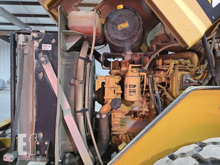 2013-caterpillar-cs44-image-29