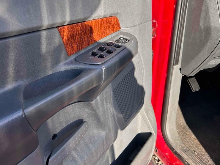 2006-dodge-1500-image-15