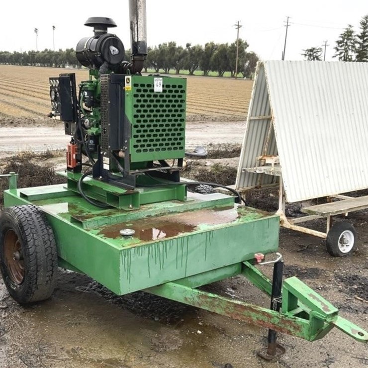 JOHN DEERE 4-Cyl Portable Pumping Unit