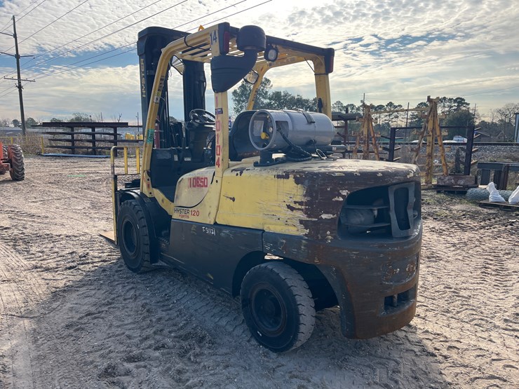 #8-•-hyster-120-fortis-forklift-image-3