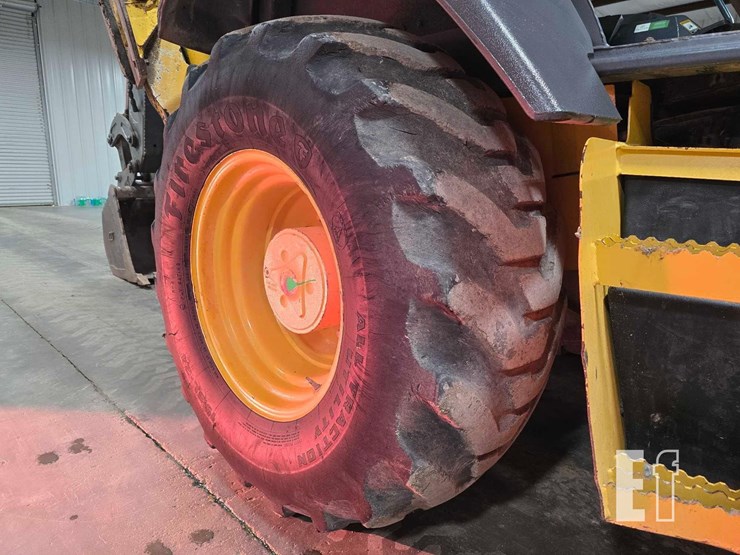 2014-deere-310k-image-30