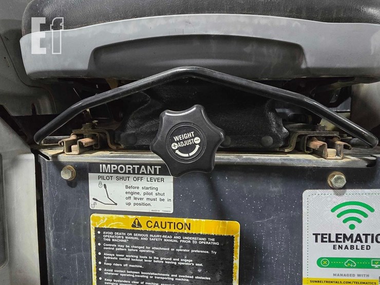 2018-deere-30g-image-21