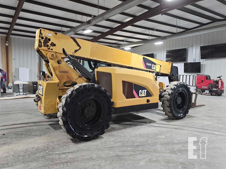 2015-caterpillar-tl642c-image-3