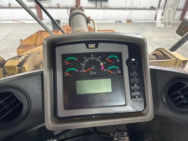 2013-caterpillar-966k-image-13