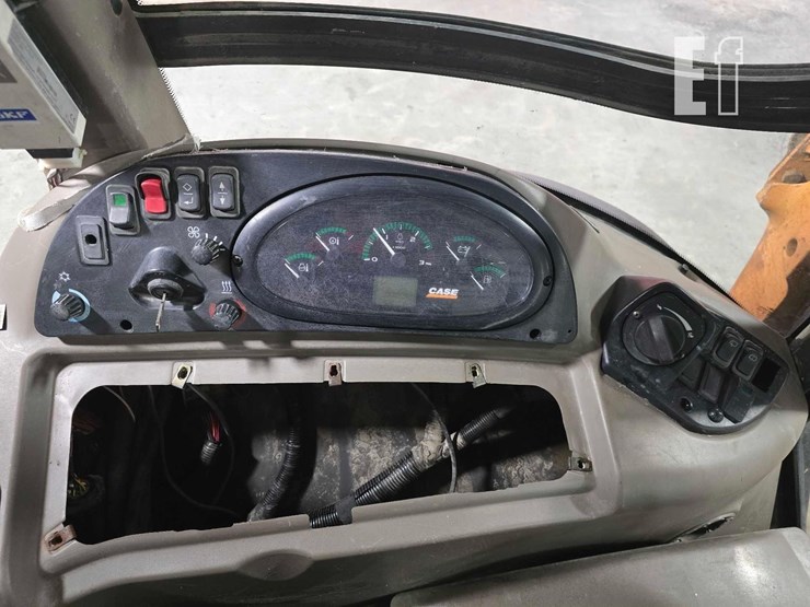 2013-case-580n-image-18