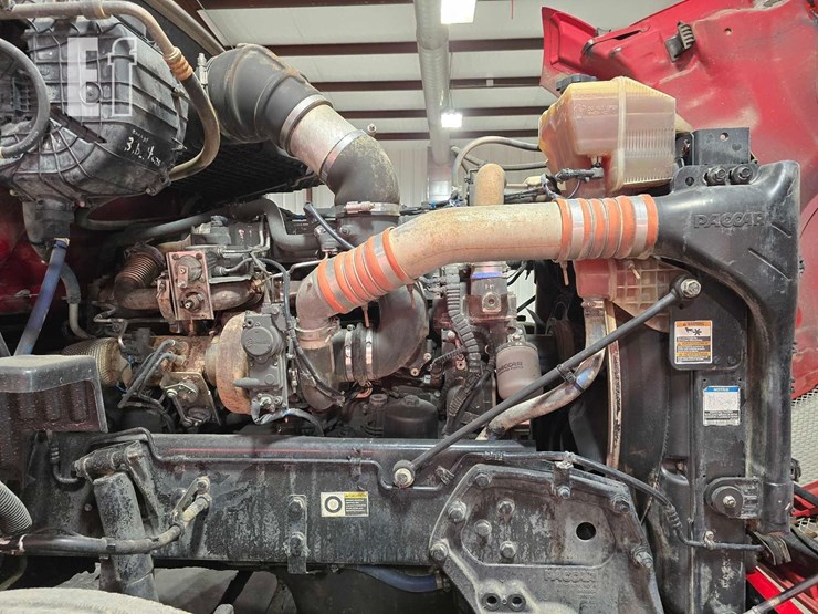 2015-kenworth-t680-image-31