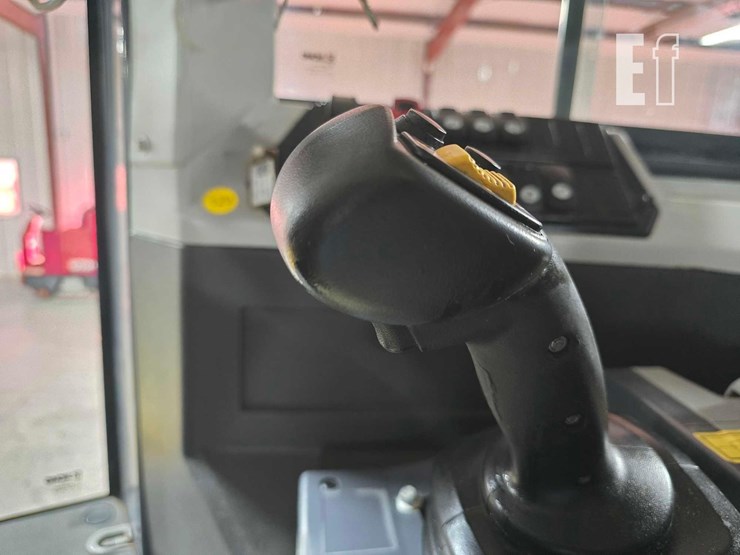 2022-xcmg-xc938u-image-25