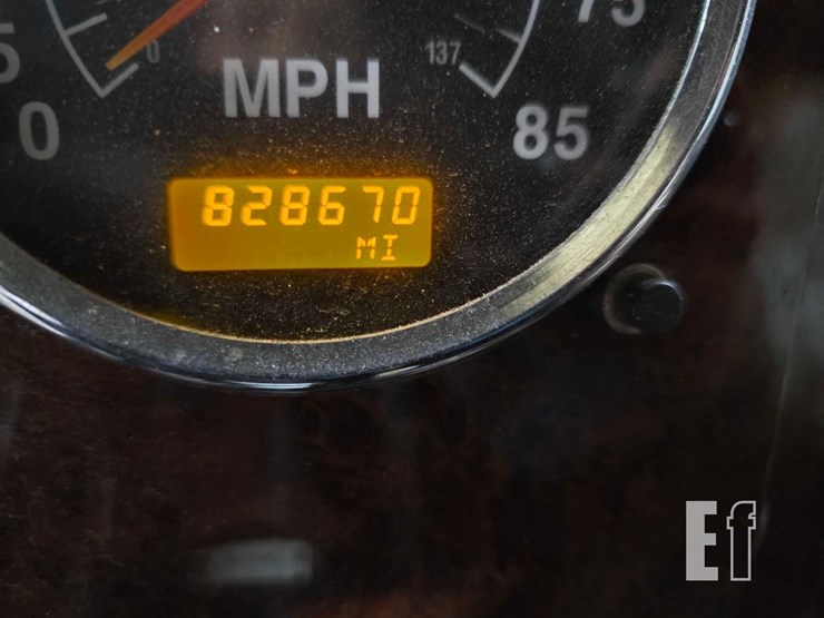 2005-international-9400-image-12