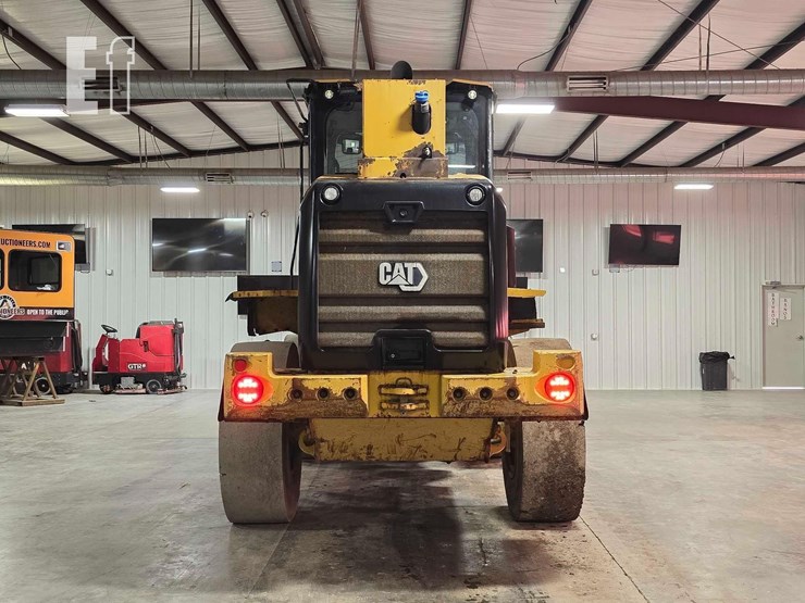 2020-caterpillar-926m-image-8