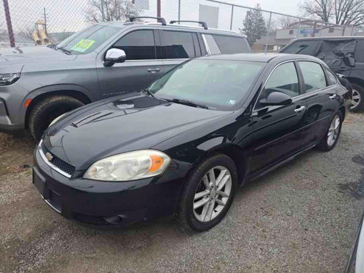 2013-chevrolet-impala-ltz-image-17