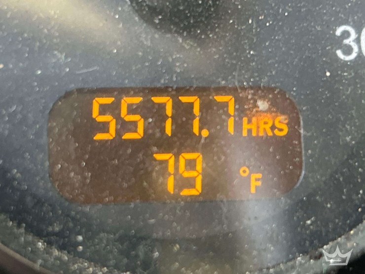 2018-peterbilt-320-image-7