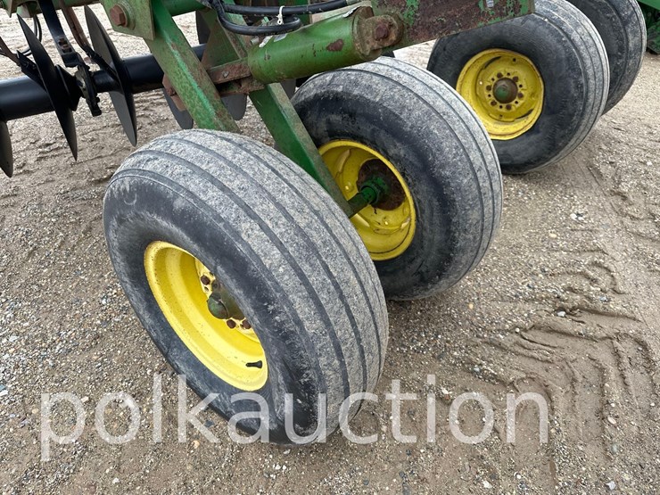 john-deere-635-image-11