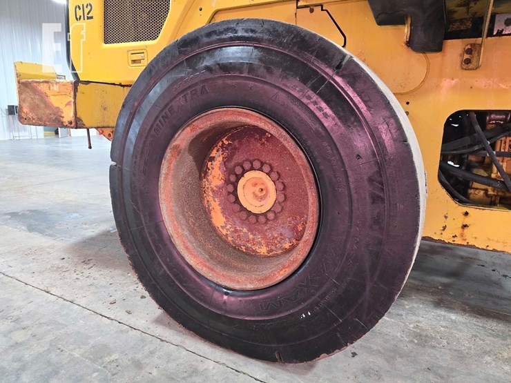 2020-caterpillar-926m-image-26