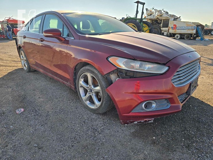 2014-ford-fusion-image-2