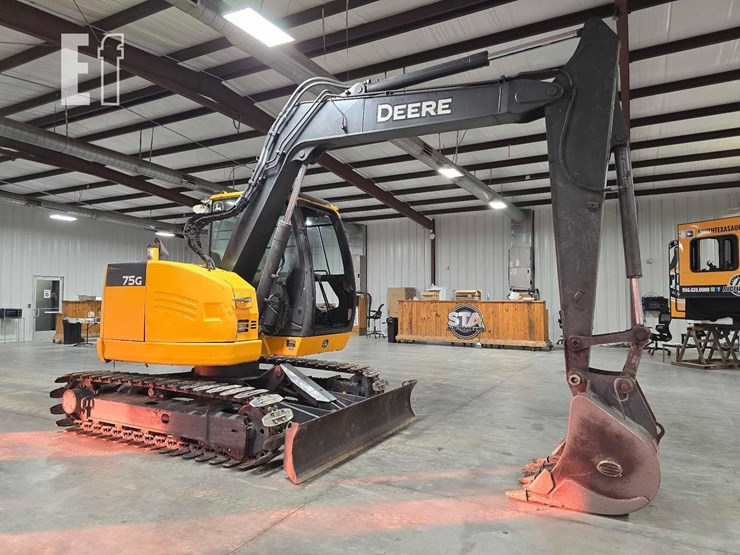 2016-deere-75g-image-2