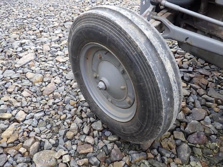 ford-tractor-image-12