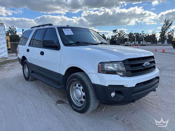 2017-ford-expedition-image-2