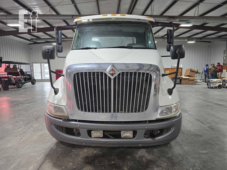 2017-international-transtar-8600-image-9