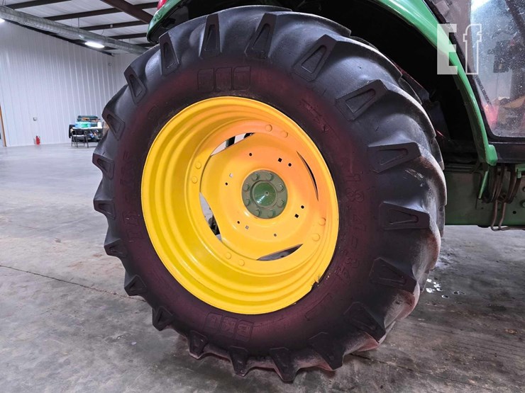 john-deere-6415-image-18