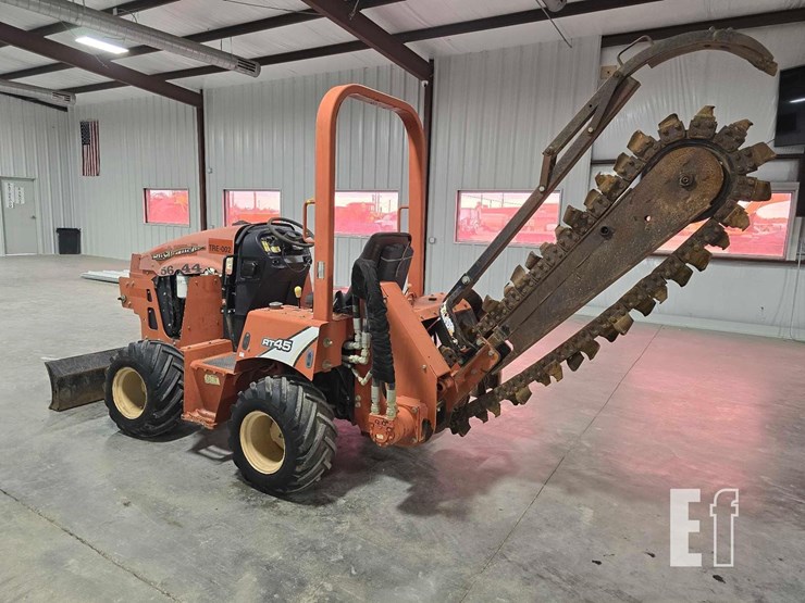 2015-ditch-witch-rt40-image-3