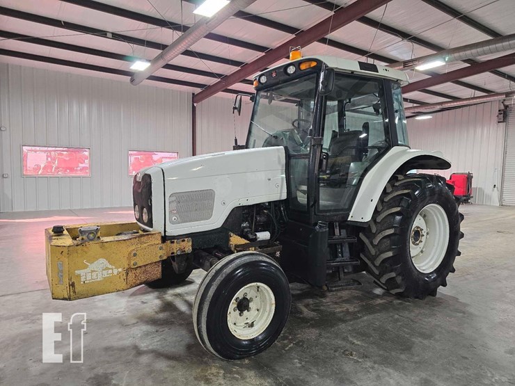 2005-massey-ferguson-5455-image-1