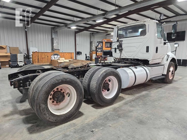 2017-international-transtar-8600-image-4