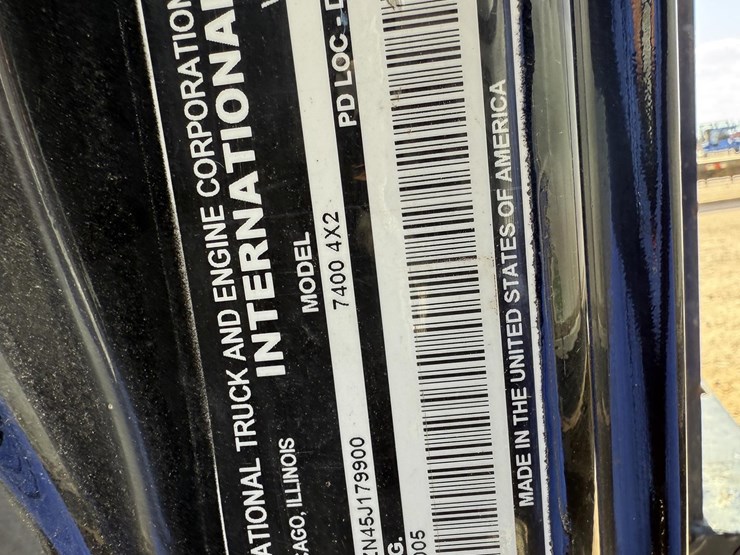 international-workstar-7400-image-12