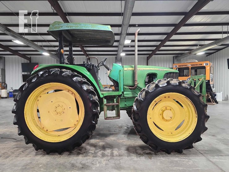 john-deere-6220-image-6