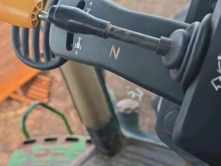 2000-john-deere-7610-image-23