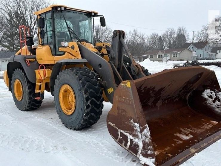 2017-volvo-l110h-image-6