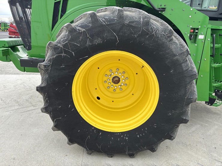2024-john-deere-9r-590-image-40