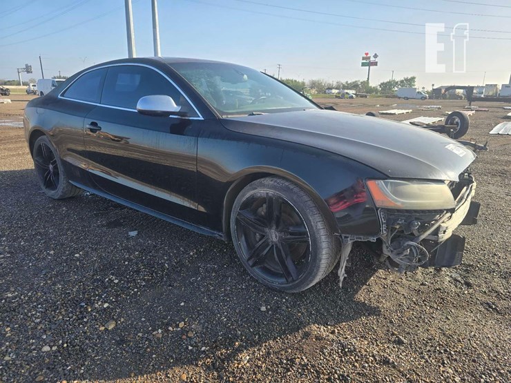 2010-audi-s5-image-2