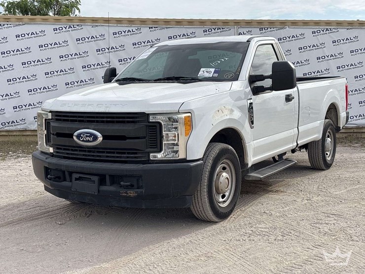 2017-ford-f250-image-1