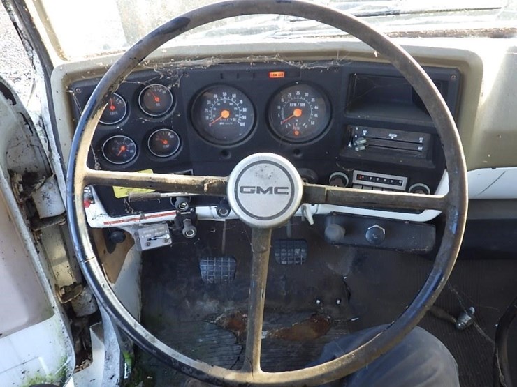 1977-gmc-6500-23'-t/a-flatbed-truck-image-28