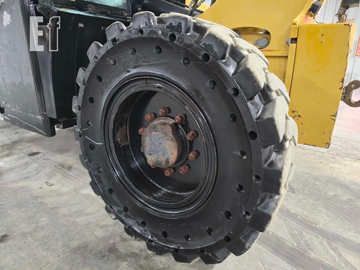 2015-caterpillar-tl642c-image-21