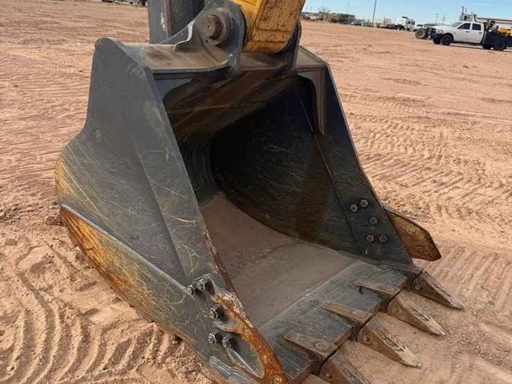 2022-xcmg-xe210u-image-10