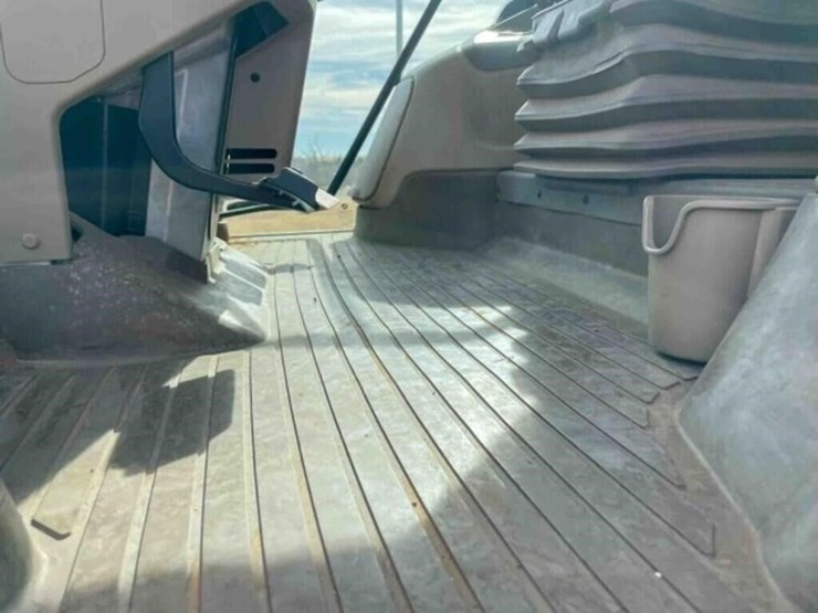 2018-john-deere-6195r-image-22