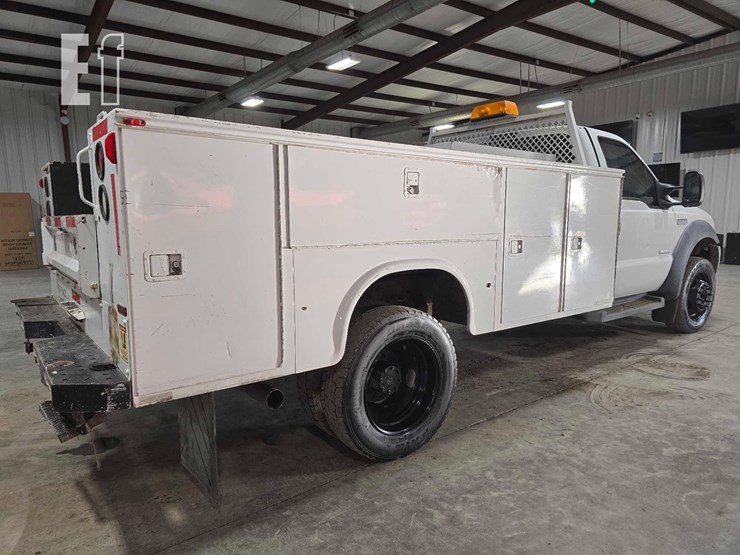 2007-ford-f550-sd-image-3
