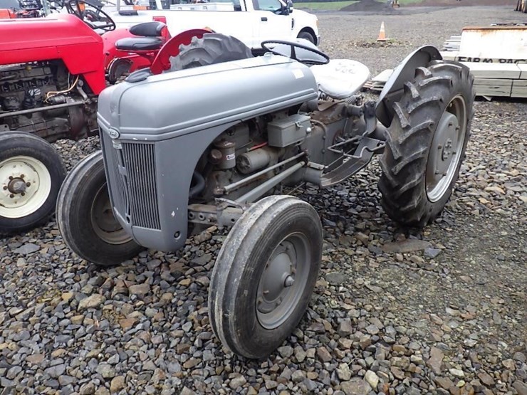 ford-tractor-image-8