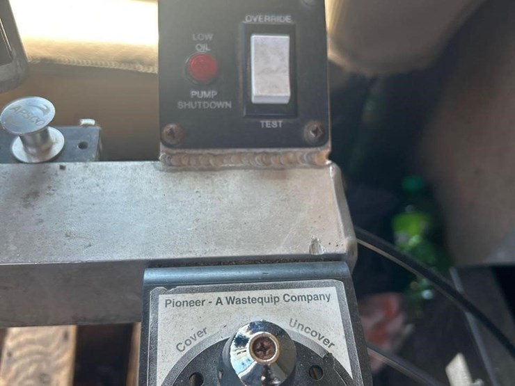 2008-sterling-l8500-image-51