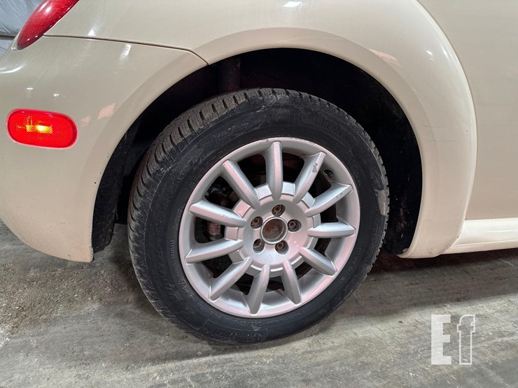 2005-volkswagen-beetle-image-19