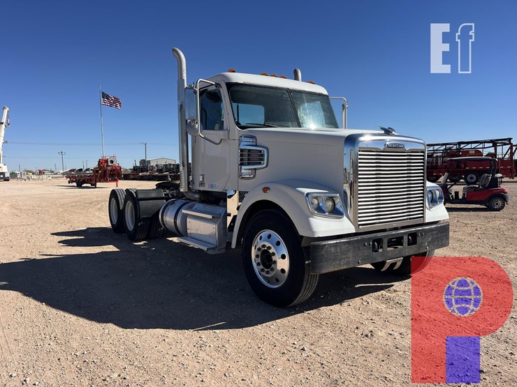 2020-freightliner-coronado-122-sd-image-11