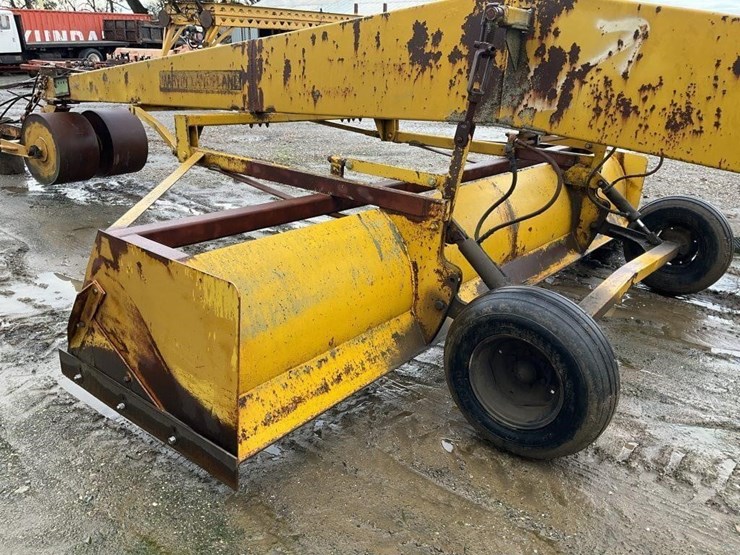 marvin-16'x30'-triplane-image-6