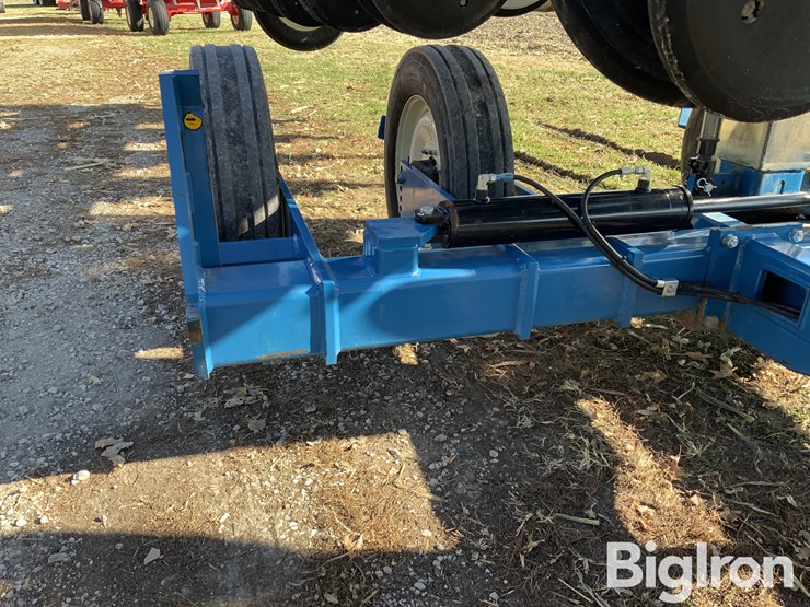 2009-kinze-3600-image-14