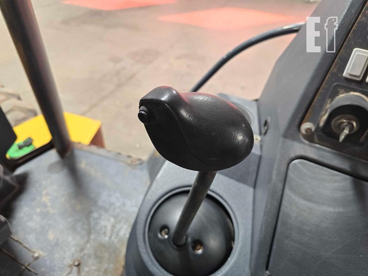 2015-deere-310l-ep-image-19